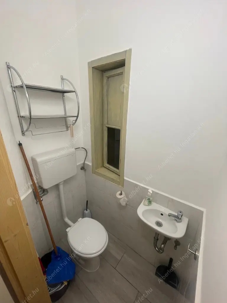 Kiadó albérlet 245000 Ft/hó áron: Budapest, XI. kerület  Fehérvári út. Mérete: 44 nm, 2 szobás | Alberlet.hu - 6570297