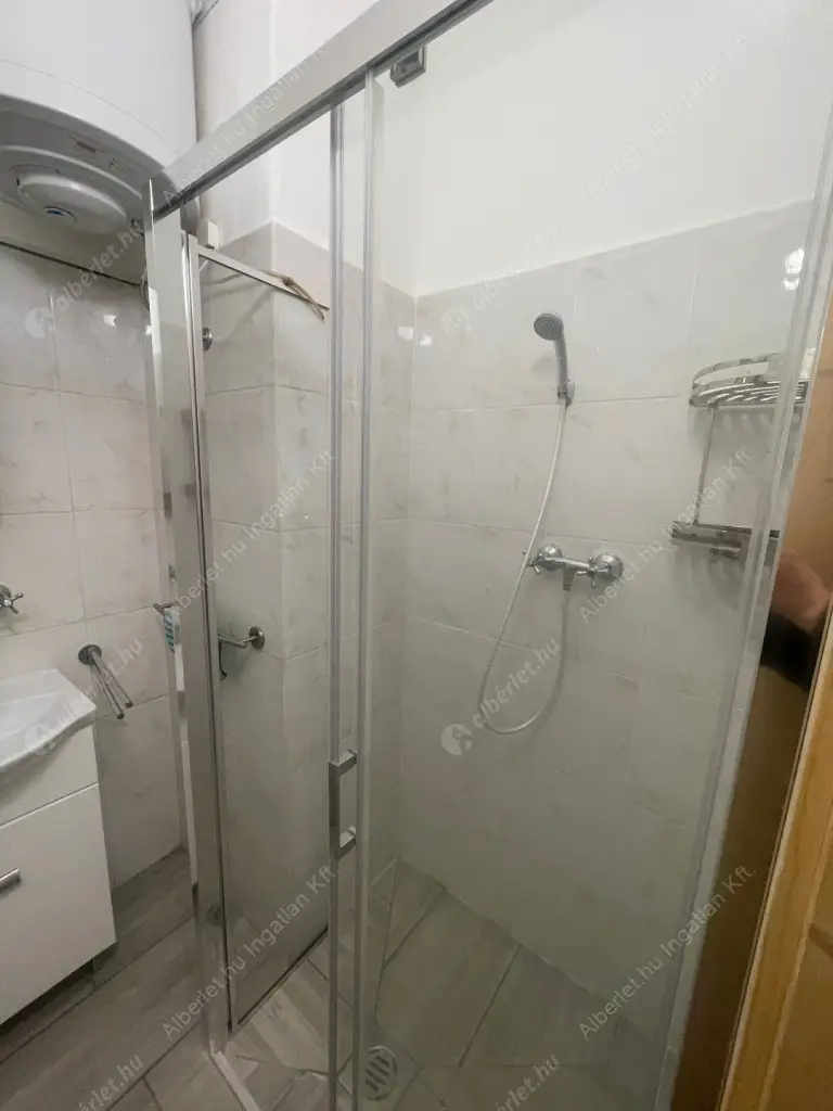 Kiadó albérlet 245000 Ft/hó áron: Budapest, XI. kerület  Fehérvári út. Mérete: 44 nm, 2 szobás | Alberlet.hu - 6570300