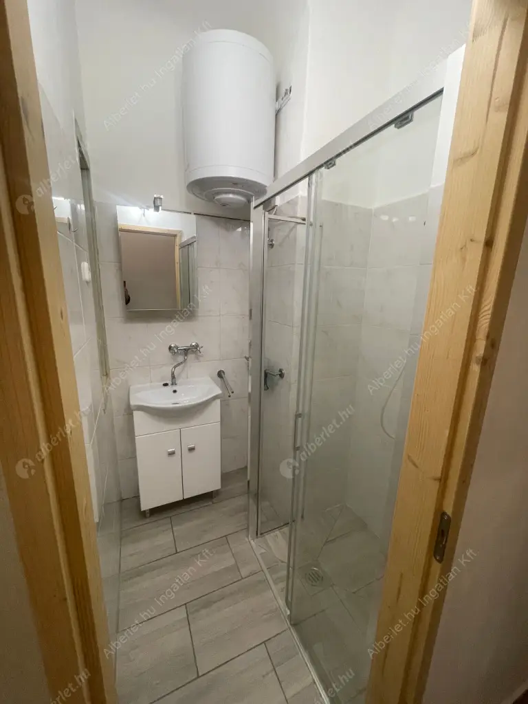 Kiadó albérlet 245000 Ft/hó áron: Budapest, XI. kerület  Fehérvári út. Mérete: 44 nm, 2 szobás | Alberlet.hu - 6570301