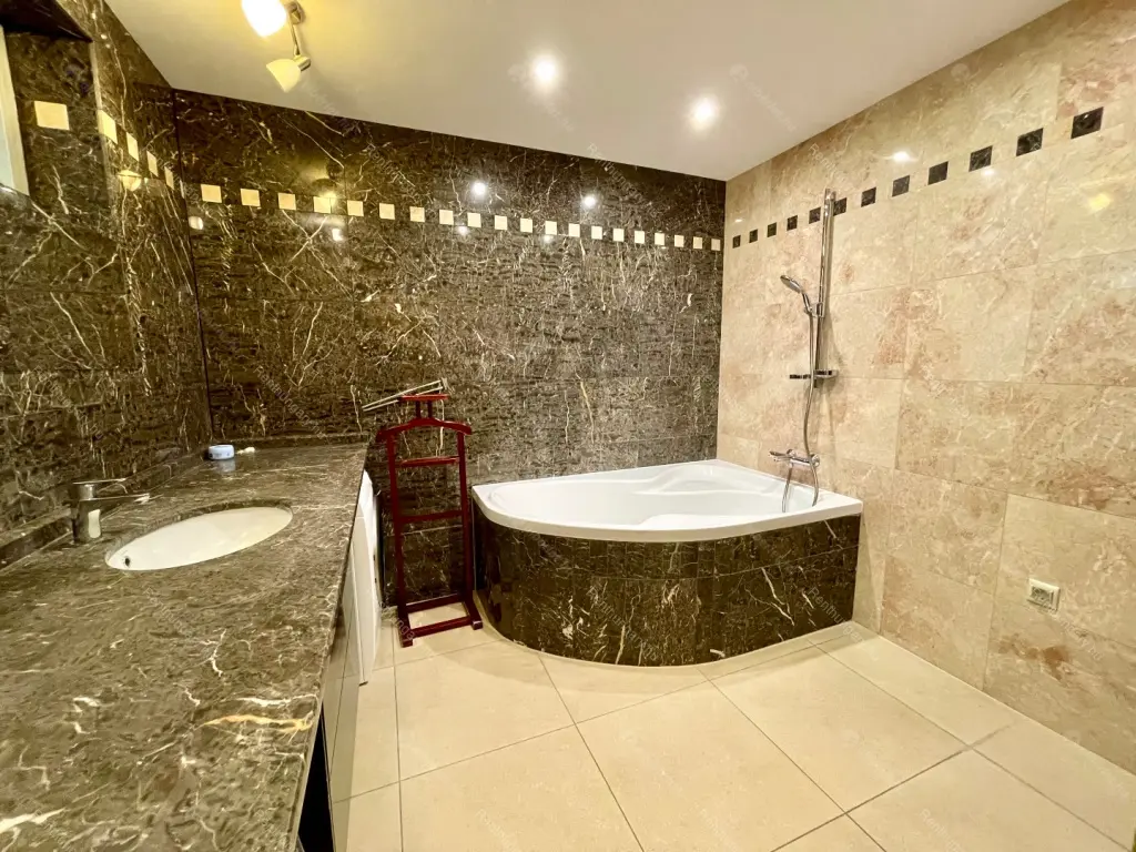 Kiadó albérlet 453000 Ft/hó áron: Budapest, XI. kerület  Gazdagréti út. Mérete: 98 nm, 3 szobás | Alberlet.hu - 6699511