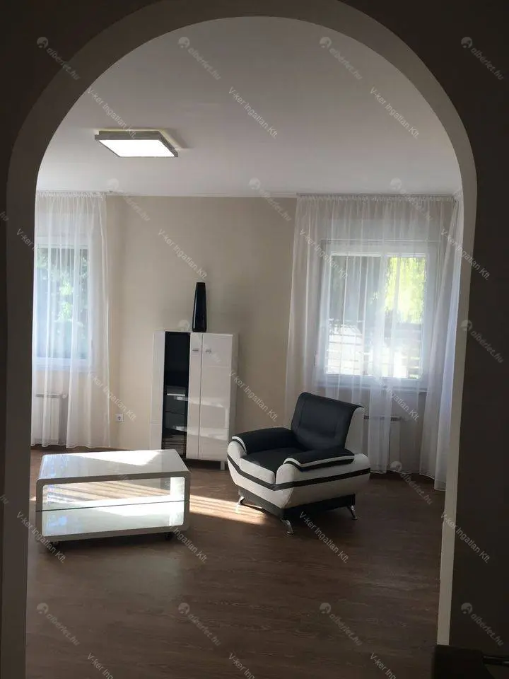 Kiadó albérlet 388000 Ft/hó áron: Budapest, XI. kerület  Görbe utca. Mérete: 90 nm, 3 szobás | Alberlet.hu - 6675869