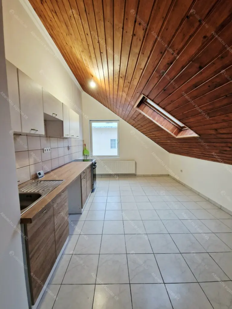 Kiadó albérlet 390000 Ft/hó áron: Budapest, XI. kerület  Kápolna út. Mérete: 108 nm, 3 szobás | Alberlet.hu - 6639341