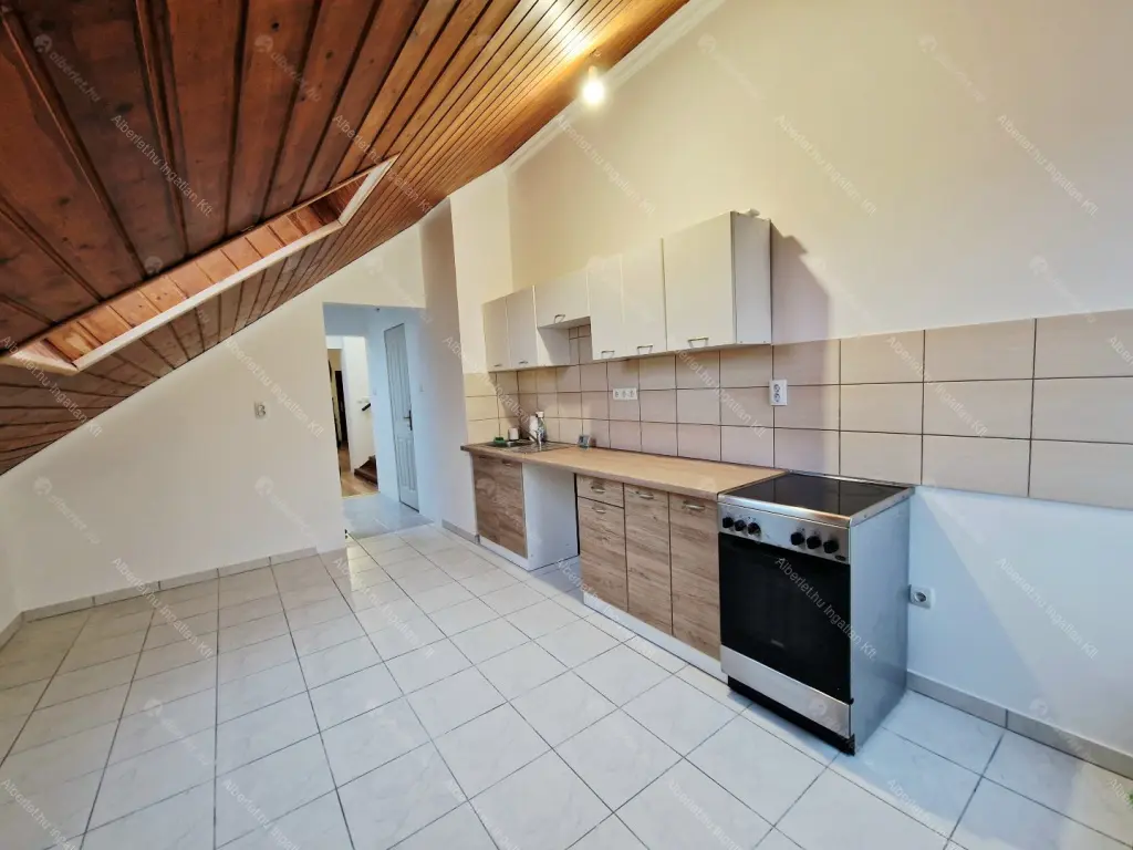 Kiadó albérlet 350000 Ft/hó áron: Budapest, XI. kerület  Kápolna út. Mérete: 108 nm, 3 szobás | Alberlet.hu - 6649954