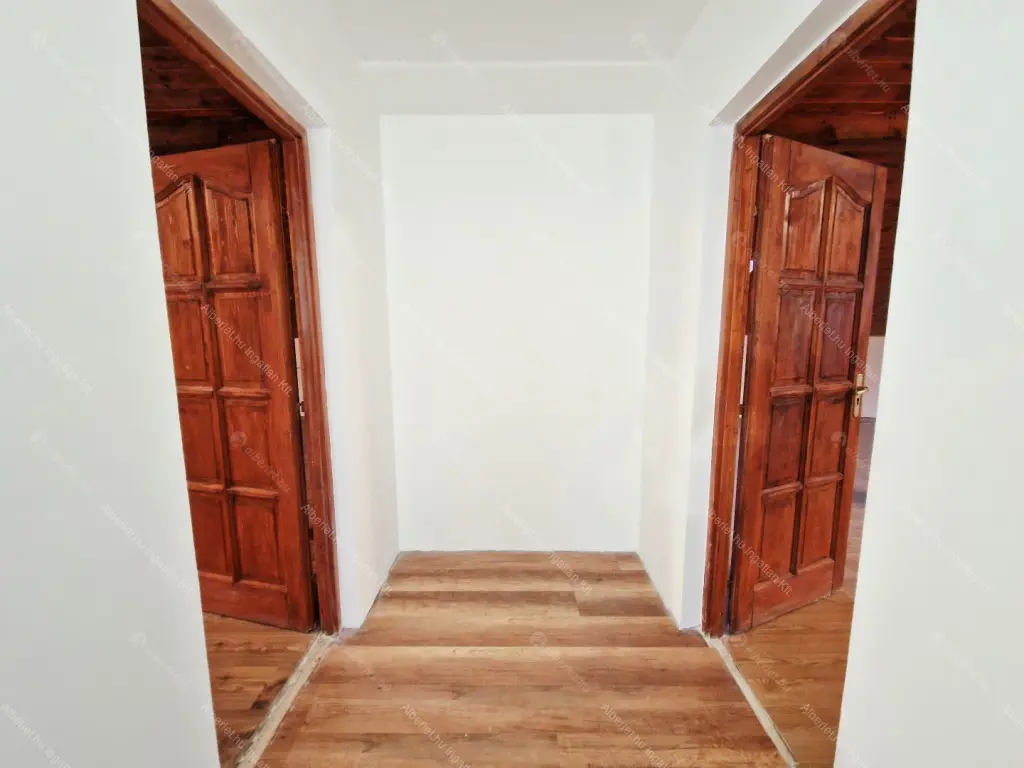 Kiadó albérlet 350000 Ft/hó áron: Budapest, XI. kerület  Kápolna út. Mérete: 108 nm, 3 szobás | Alberlet.hu - 6649961