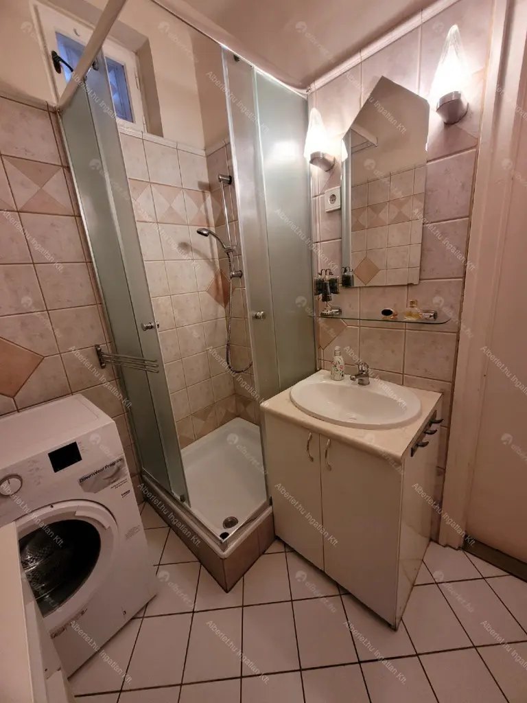 Kiadó albérlet 195000 Ft/hó áron: Budapest, XI. kerület  Karinthy Frigyes út. Mérete: 42 nm, 1 szobás | Alberlet.hu - 6702298