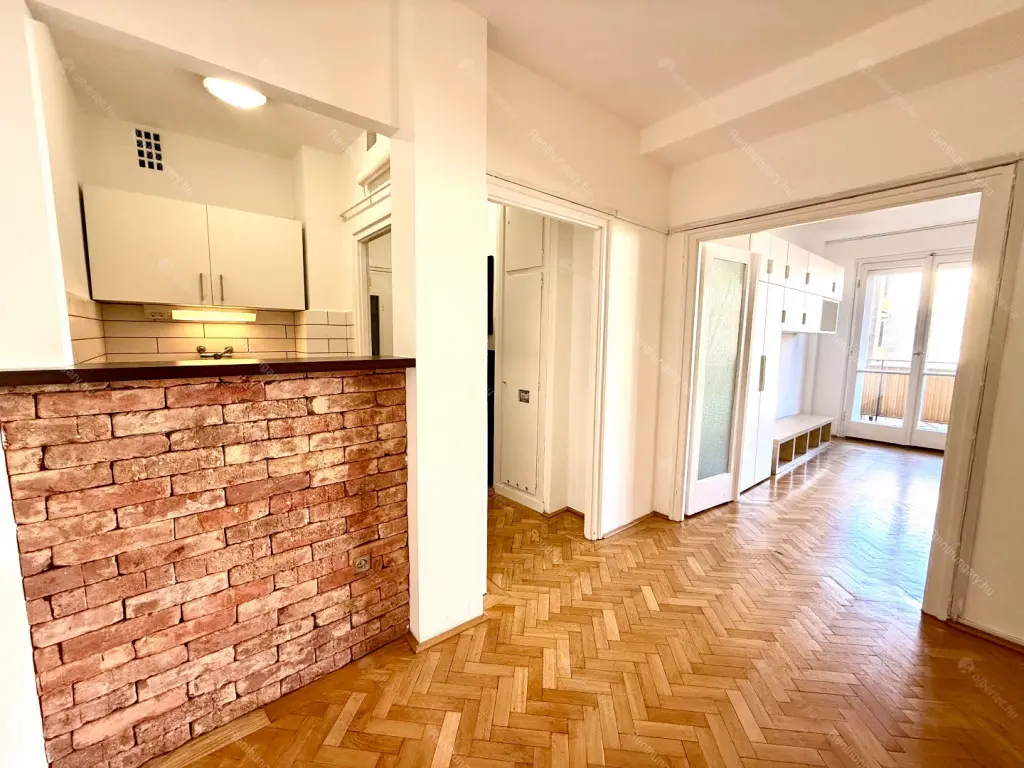 Kiadó albérlet 200000 Ft/hó áron: Budapest, XI. kerület  Karinthy Frigyes út. Mérete: 44 nm, 1 szobás | Alberlet.hu - 6372056