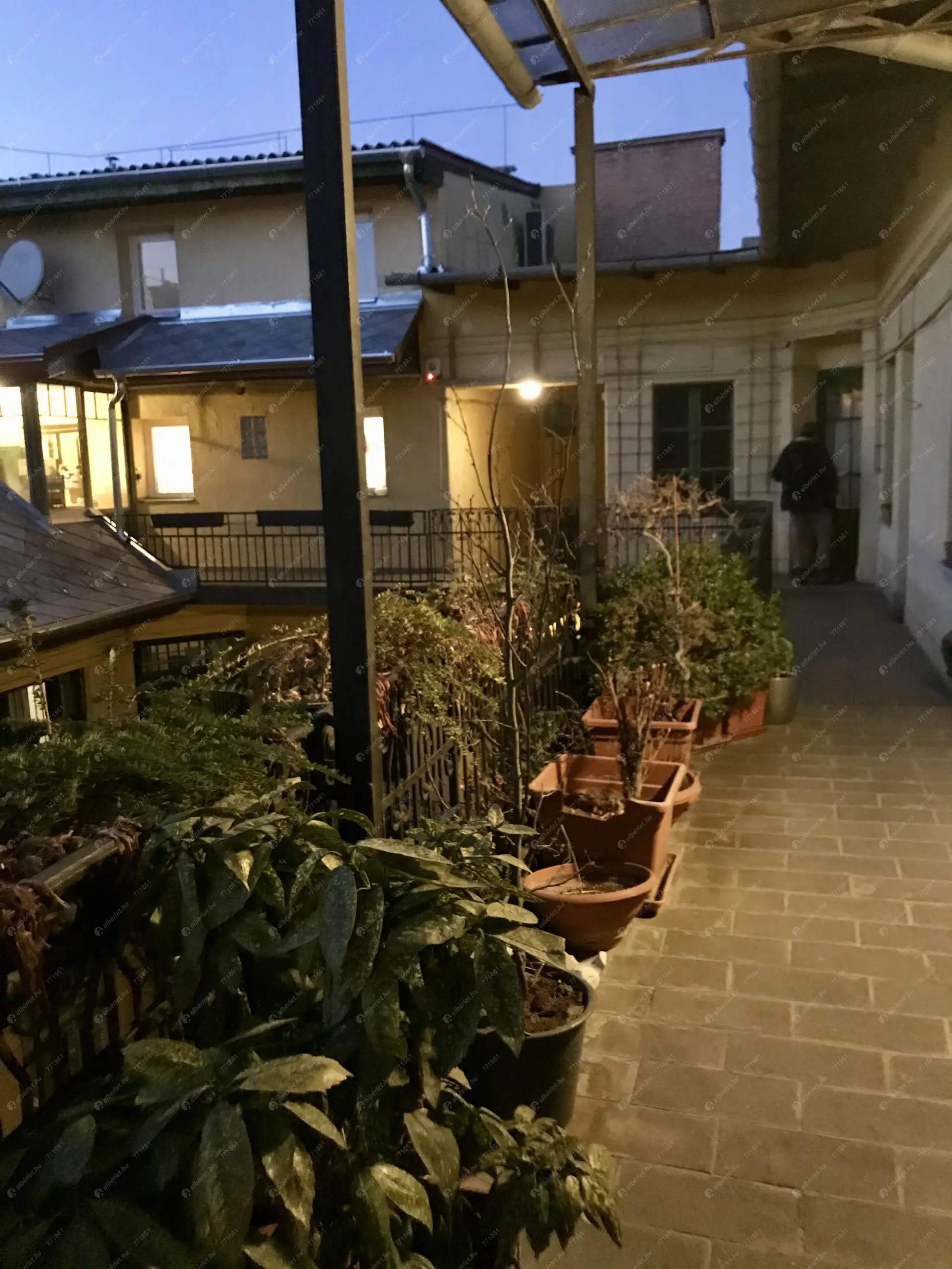 Kiadó albérlet 139000 Ft/hó áron: Budapest, XI. kerület  Karinthy Frigyes út. Mérete: 45 nm, 2 szobás | Alberlet.hu - 6599138