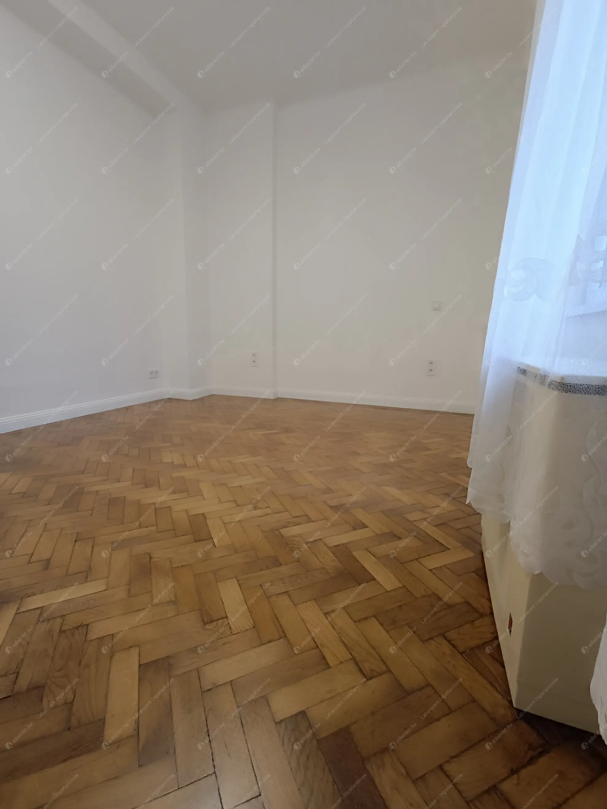 Kiadó albérlet 200000 Ft/hó áron: Budapest, XI. kerület  Karolina út. Mérete: 23 nm, 1 szobás | Alberlet.hu - 6622591