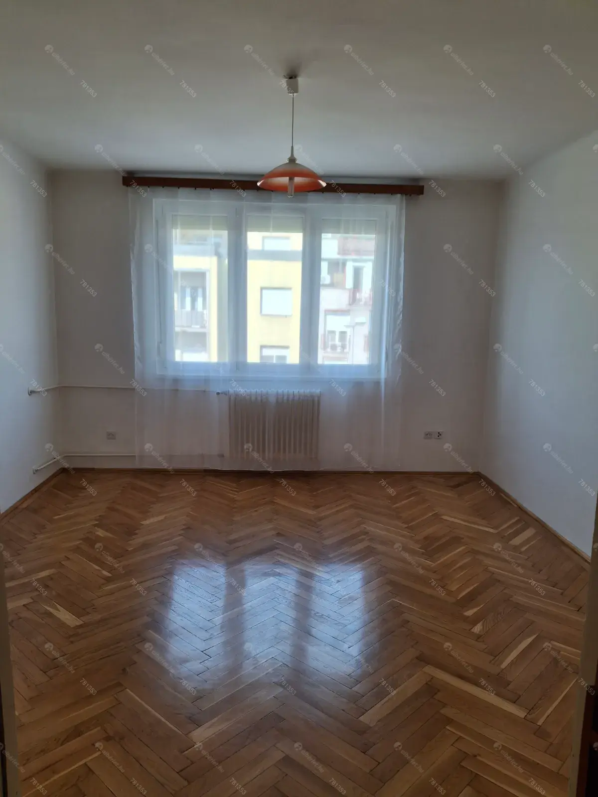 Kiadó albérlet 165000 Ft/hó áron: Budapest, XI. kerület  Karolina út. Mérete: 30 nm, 1 szobás | Alberlet.hu - 6787476