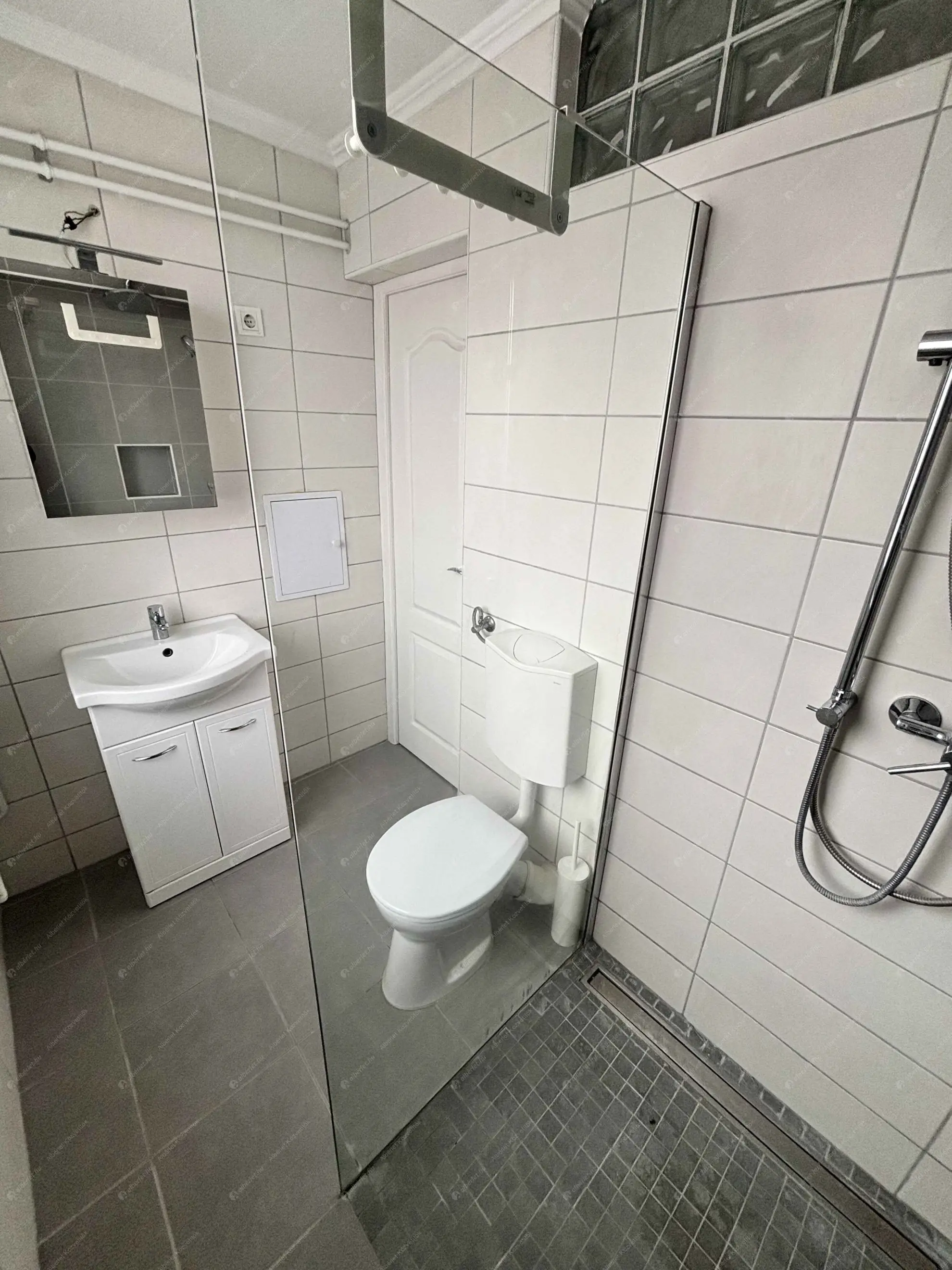 Kiadó albérlet 200000 Ft/hó áron: Budapest, XI. kerület  Karolina út. Mérete: 32 nm, 1 szobás | Alberlet.hu - 6628193