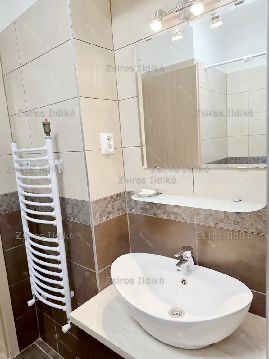 Kiadó albérlet 300000 Ft/hó áron: Budapest, XI. kerület  Kelenföld . Mérete: 61 nm, 2 szobás | Alberlet.hu - 6697247