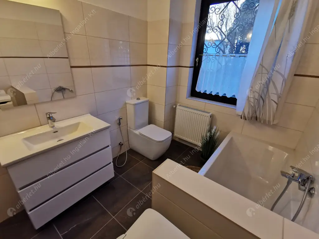 Kiadó albérlet 690000 Ft/hó áron: Budapest, XI. kerület  Kelenhegyi út. Mérete: 113 nm, 5 szobás | Alberlet.hu - 6630690