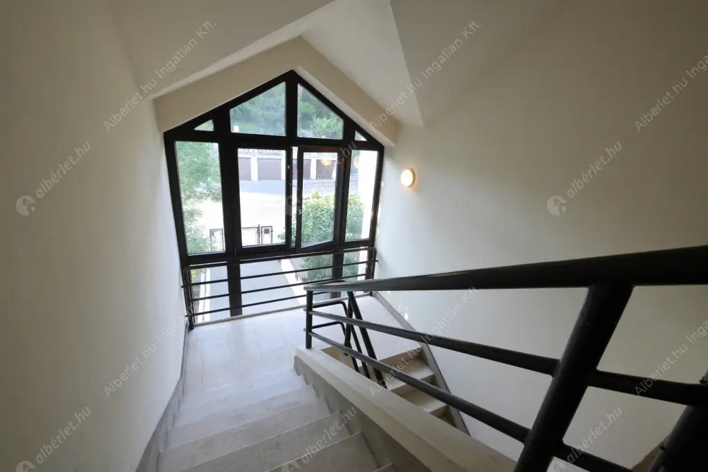Kiadó albérlet 1003000 Ft/hó áron: Budapest, XI. kerület  Kelenhegyi út. Mérete: 141 nm, 5 szobás | Alberlet.hu - 6627096