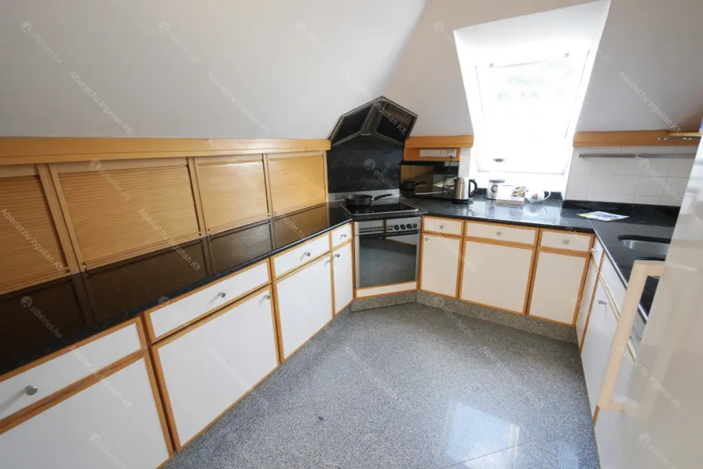 Kiadó albérlet 995000 Ft/hó áron: Budapest, XI. kerület  Kelenhegyi út. Mérete: 141 nm, 5 szobás | Alberlet.hu - 6682271