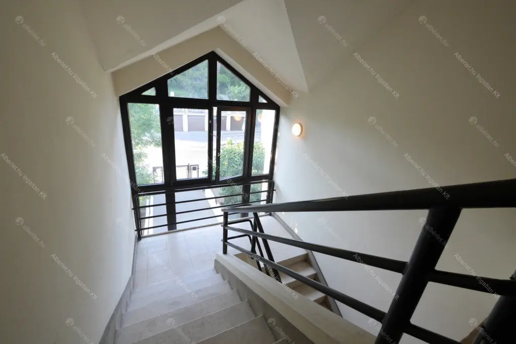 Kiadó albérlet 995000 Ft/hó áron: Budapest, XI. kerület  Kelenhegyi út. Mérete: 141 nm, 5 szobás | Alberlet.hu - 6682285