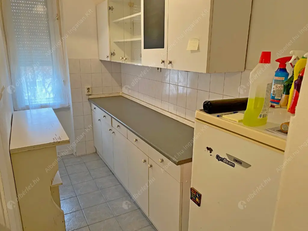 Kiadó albérlet 180000 Ft/hó áron: Budapest, XI. kerület  Kisköre tér. Mérete: 34 nm, 1 szobás | Alberlet.hu - 6587704