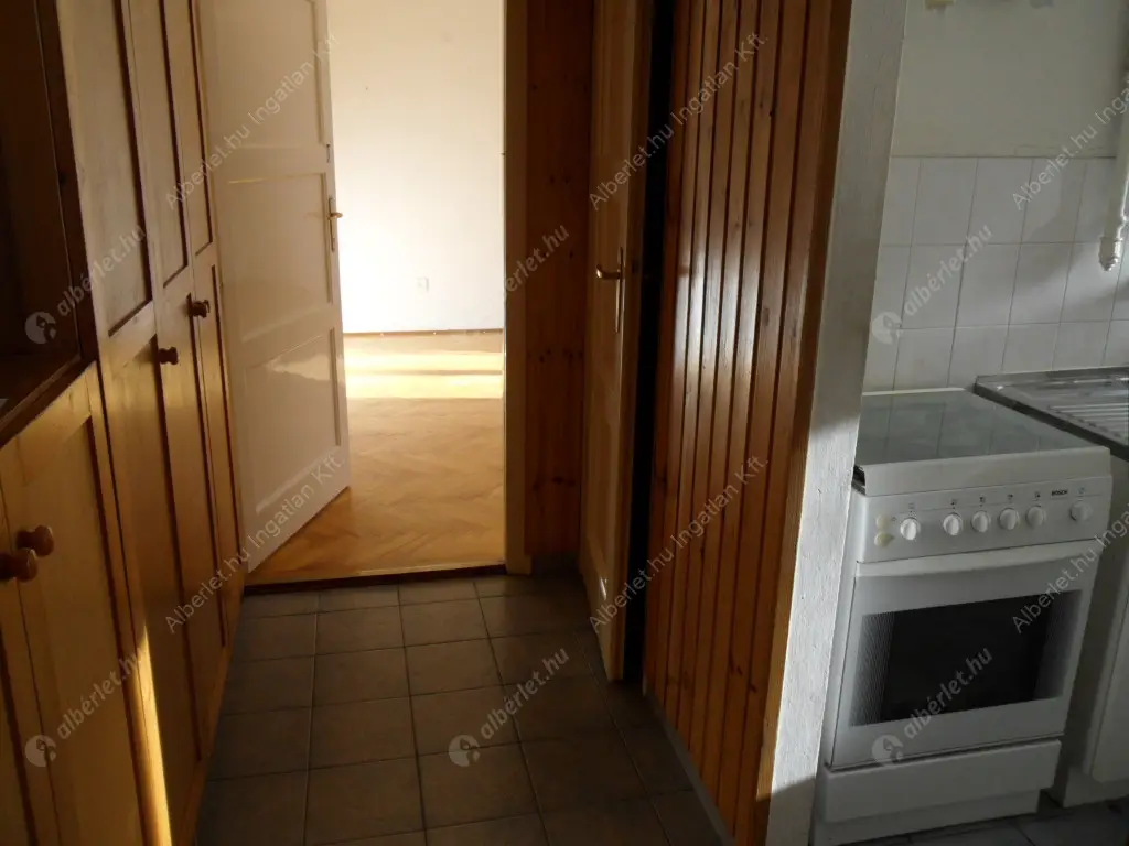 Kiadó albérlet 180000 Ft/hó áron: Budapest, XI. kerület  Kisköre tér. Mérete: 34 nm, 1 szobás | Alberlet.hu - 6587714