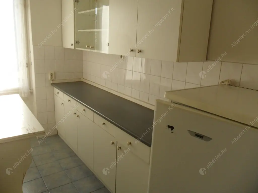 Kiadó albérlet 180000 Ft/hó áron: Budapest, XI. kerület  Kisköre tér. Mérete: 34 nm, 1 szobás | Alberlet.hu - 6587718