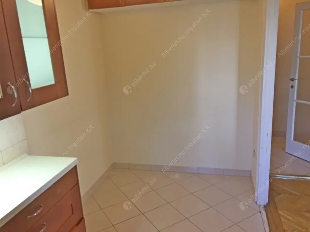 Kiadó albérlet 300000 Ft/hó áron: Budapest, XI. kerület  Köbölkút utca. Mérete: 65 nm, 2 szobás | Alberlet.hu - 6048313