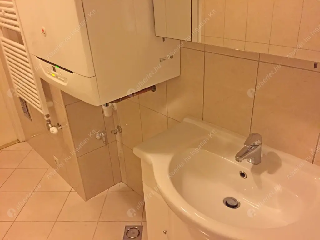 Kiadó albérlet 300000 Ft/hó áron: Budapest, XI. kerület  Köbölkút utca. Mérete: 65 nm, 2 szobás | Alberlet.hu - 6048329