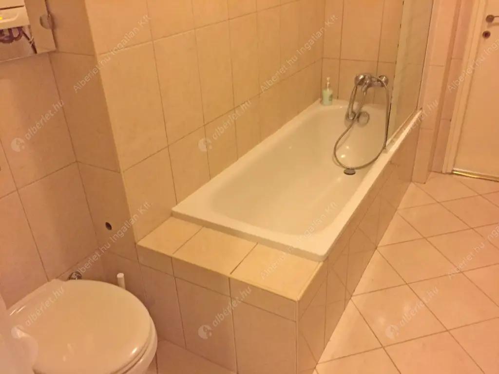 Kiadó albérlet 300000 Ft/hó áron: Budapest, XI. kerület  Köbölkút utca. Mérete: 65 nm, 2 szobás | Alberlet.hu - 6048330