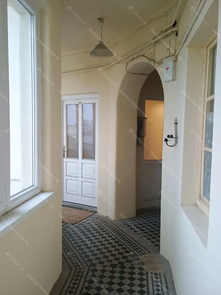 Kiadó albérlet 300000 Ft/hó áron: Budapest, XI. kerület  Kosztolányi Dezső tér. Mérete: 54 nm, 2 szobás | Alberlet.hu - 6675552