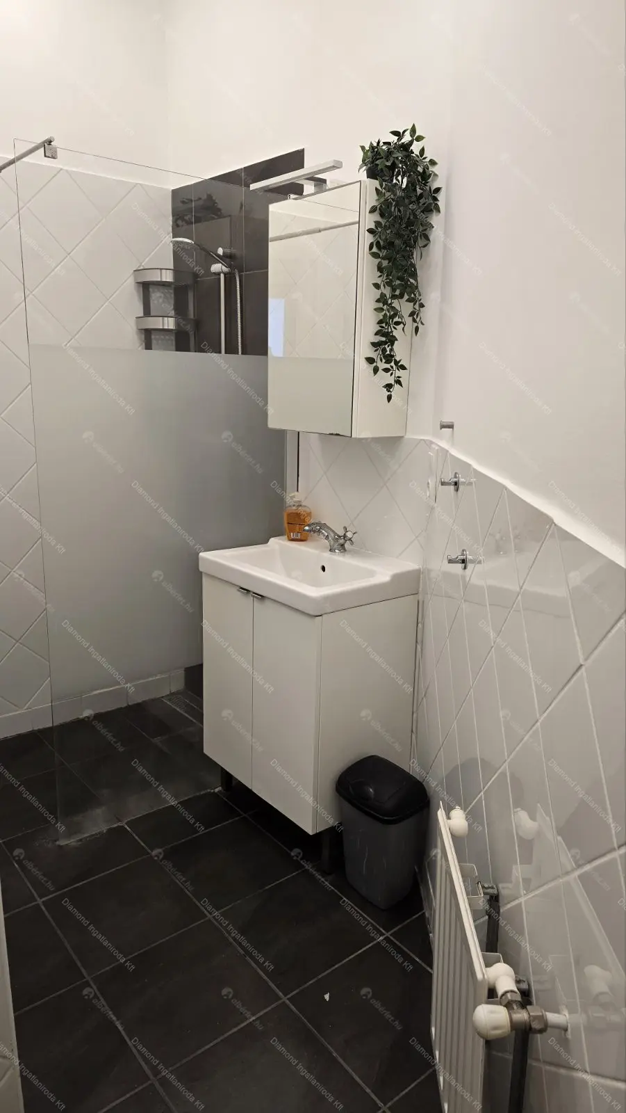 Kiadó albérlet 300000 Ft/hó áron: Budapest, XI. kerület  Kosztolányi Dezső tér. Mérete: 54 nm, 2 szobás | Alberlet.hu - 6681500