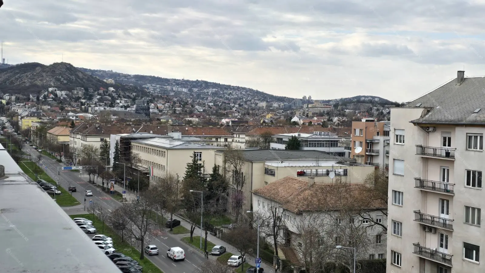 Kiadó albérlet 300000 Ft/hó áron: Budapest, XI. kerület  Kosztolányi Dezső tér. Mérete: 54 nm, 2 szobás | Alberlet.hu - 6681502