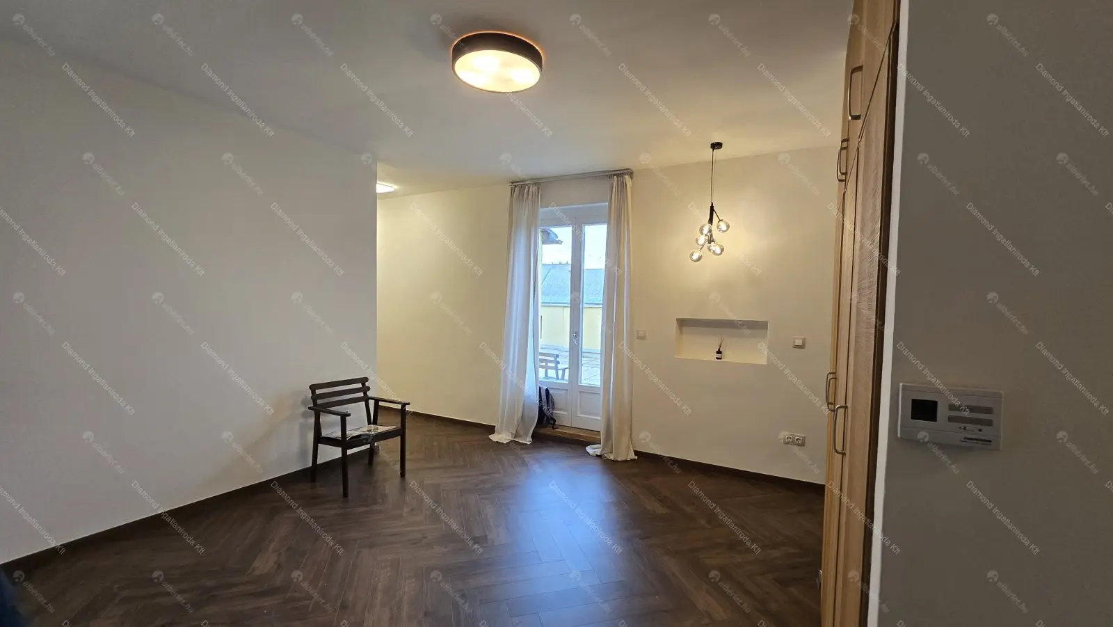 Kiadó albérlet 300000 Ft/hó áron: Budapest, XI. kerület  Kosztolányi Dezső tér. Mérete: 54 nm, 2 szobás | Alberlet.hu - 6681503