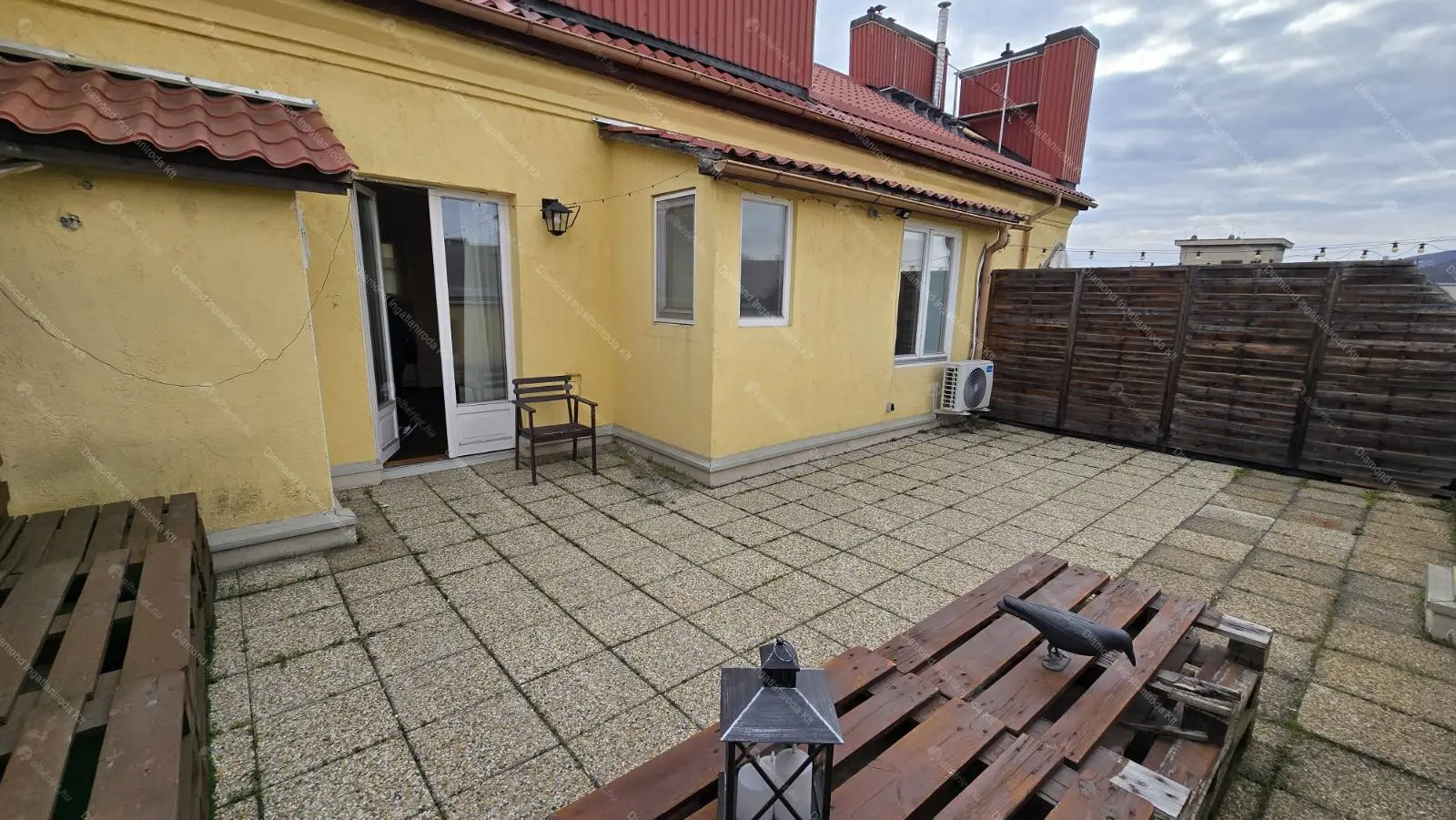 Kiadó albérlet 300000 Ft/hó áron: Budapest, XI. kerület  Kosztolányi Dezső tér. Mérete: 54 nm, 2 szobás | Alberlet.hu - 6681507