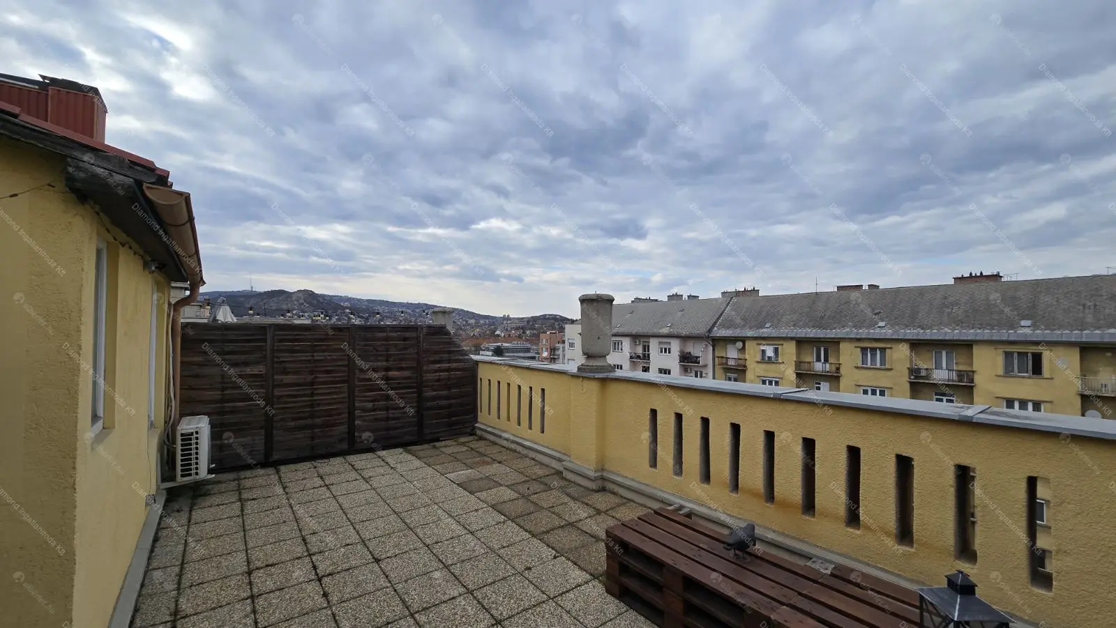 Kiadó albérlet 300000 Ft/hó áron: Budapest, XI. kerület  Kosztolányi Dezső tér. Mérete: 54 nm, 2 szobás | Alberlet.hu - 6681508