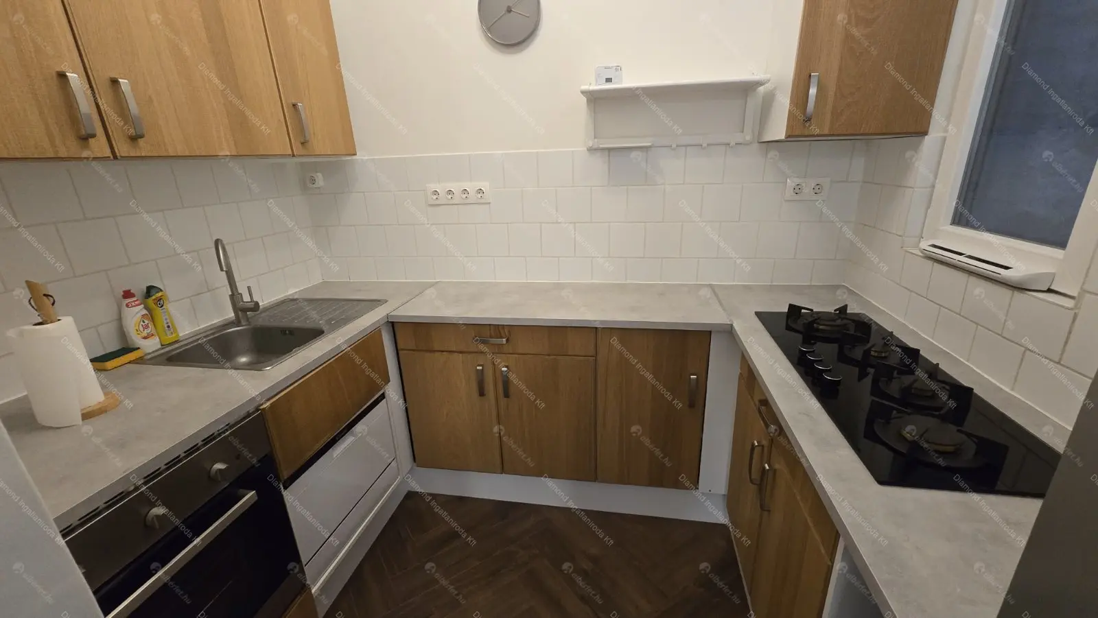 Kiadó albérlet 300000 Ft/hó áron: Budapest, XI. kerület  Kosztolányi Dezső tér. Mérete: 54 nm, 2 szobás | Alberlet.hu - 6681511