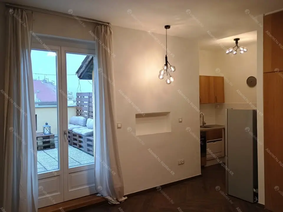 Kiadó albérlet 300000 Ft/hó áron: Budapest, XI. kerület  Kosztolányi Dezső tér. Mérete: 54 nm, 2 szobás | Alberlet.hu - 6677933