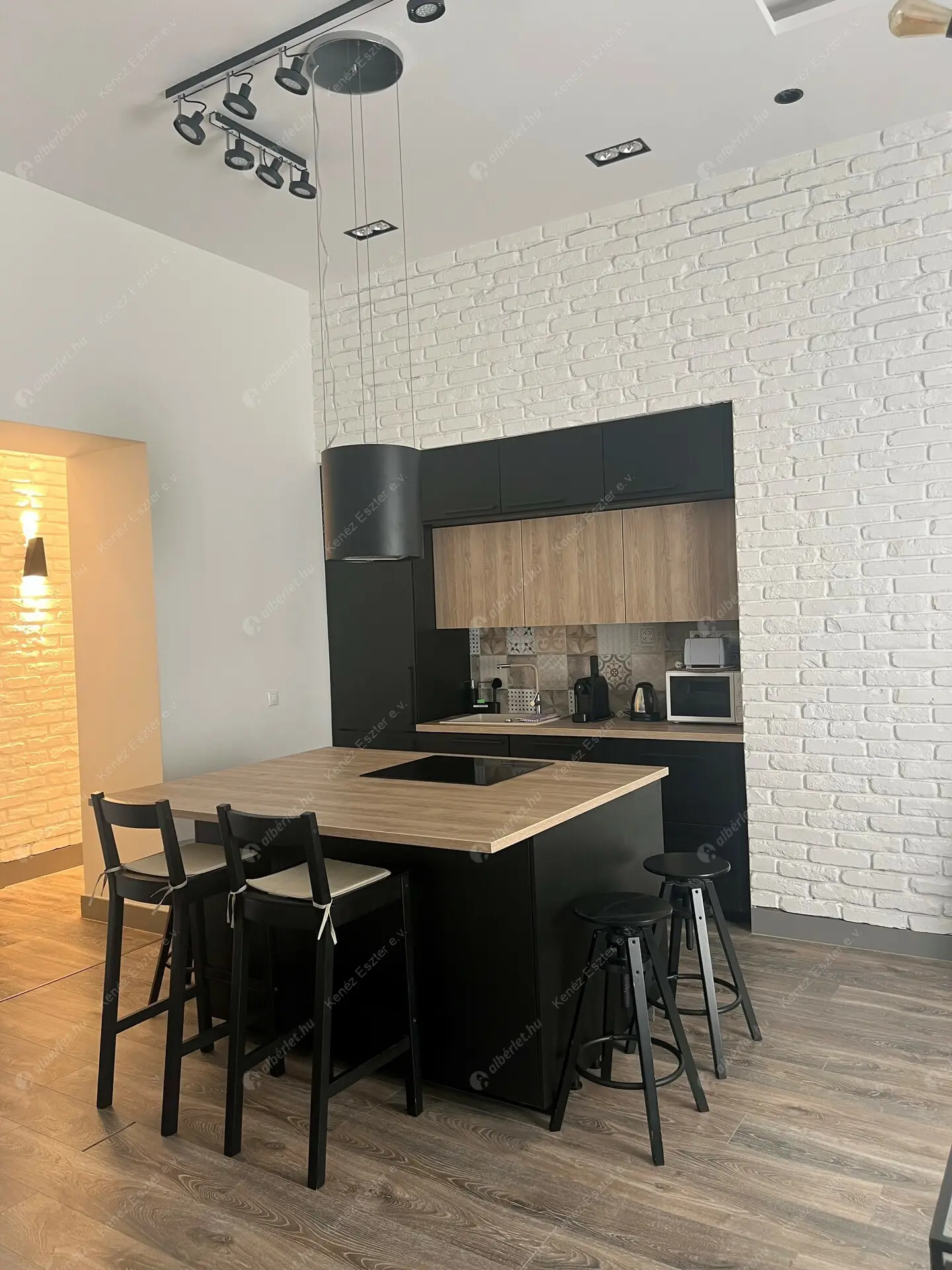 Kiadó albérlet 700000 Ft/hó áron: Budapest, XI. kerület  Lágymányosi utca. Mérete: 101 nm, 3 szobás | Alberlet.hu - 6310800