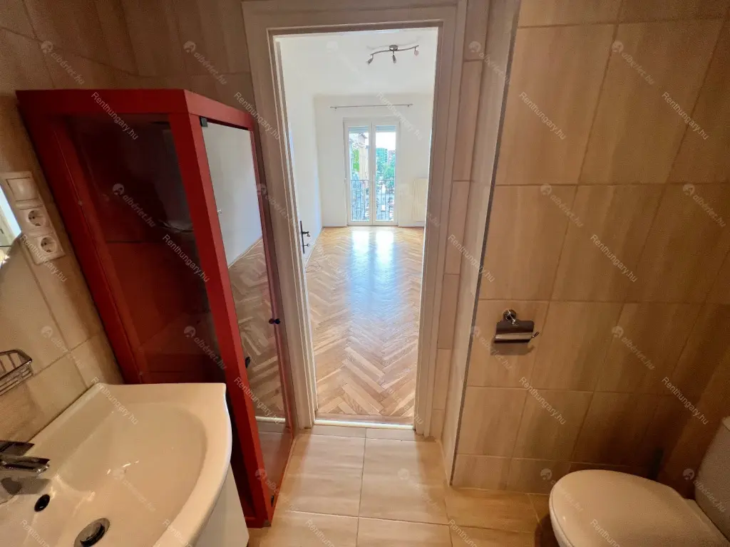 Kiadó albérlet 360000 Ft/hó áron: Budapest, XI. kerület  Lágymányosi utca. Mérete: 72 nm, 3 szobás | Alberlet.hu - 6695126