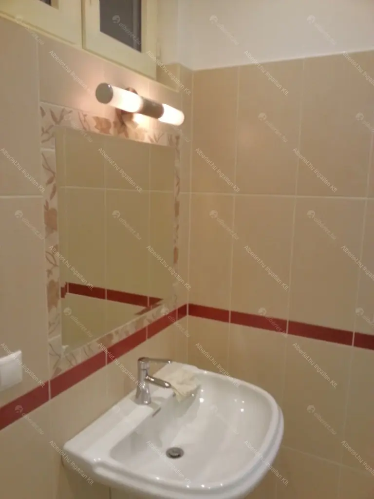 Kiadó albérlet 350000 Ft/hó áron: Budapest, XI. kerület  Lágymányosi utca. Mérete: 81 nm, 3 szobás | Alberlet.hu - 6688606