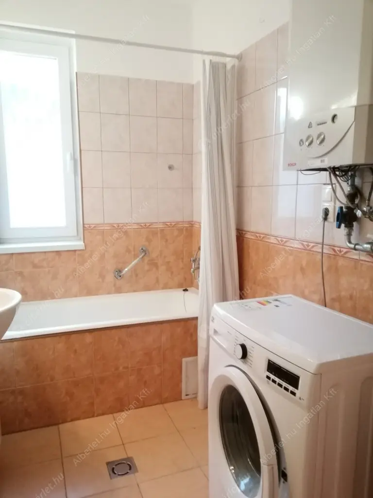 Kiadó albérlet 340000 Ft/hó áron: Budapest, XI. kerület  Laufenauer utca. Mérete: 86 nm, 2 szobás | Alberlet.hu - 6625431