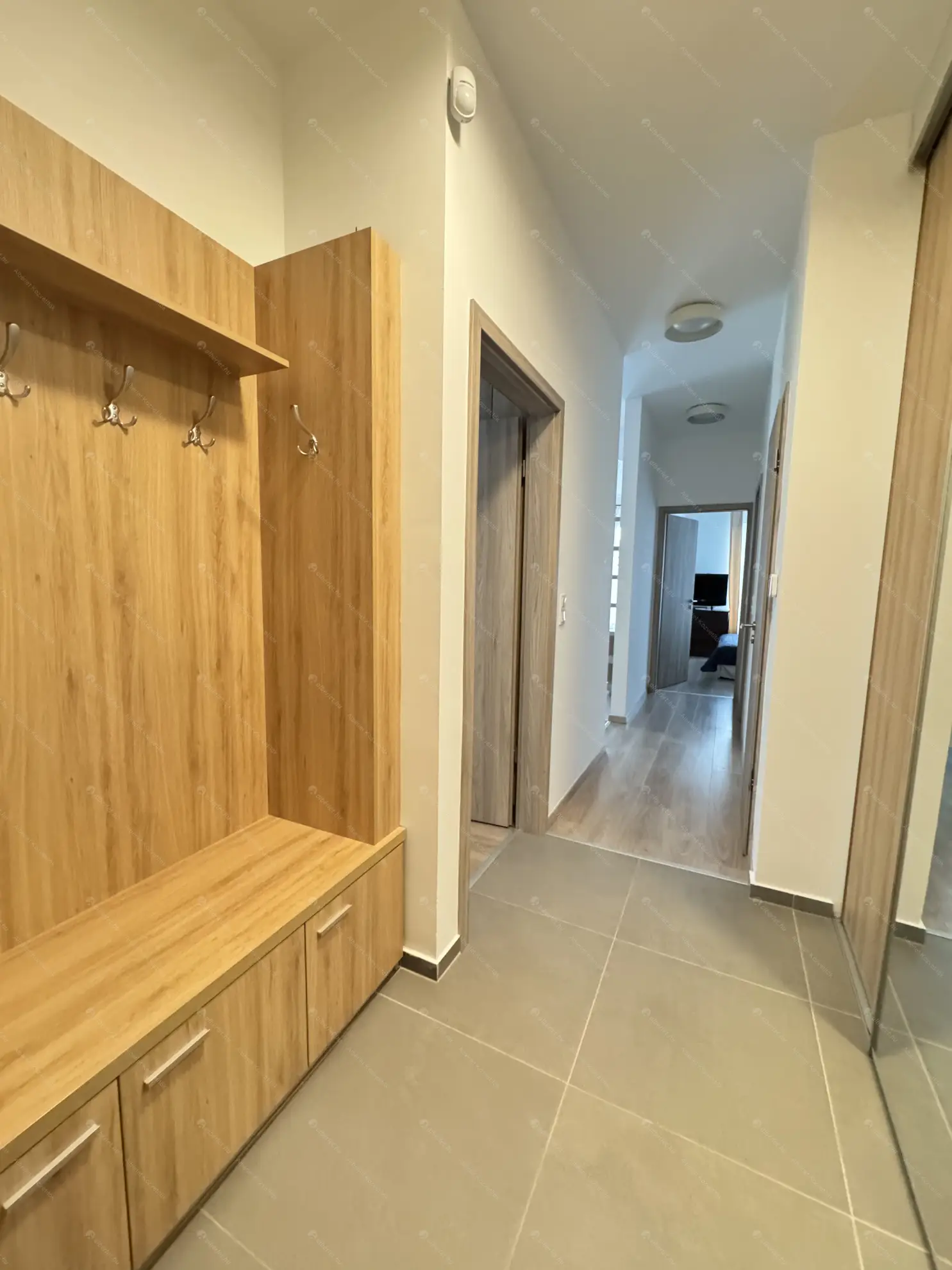 Kiadó albérlet 350000 Ft/hó áron: Budapest, XI. kerület  Maléter Pál utca. Mérete: 70 nm, 3 szobás | Alberlet.hu - 6595471