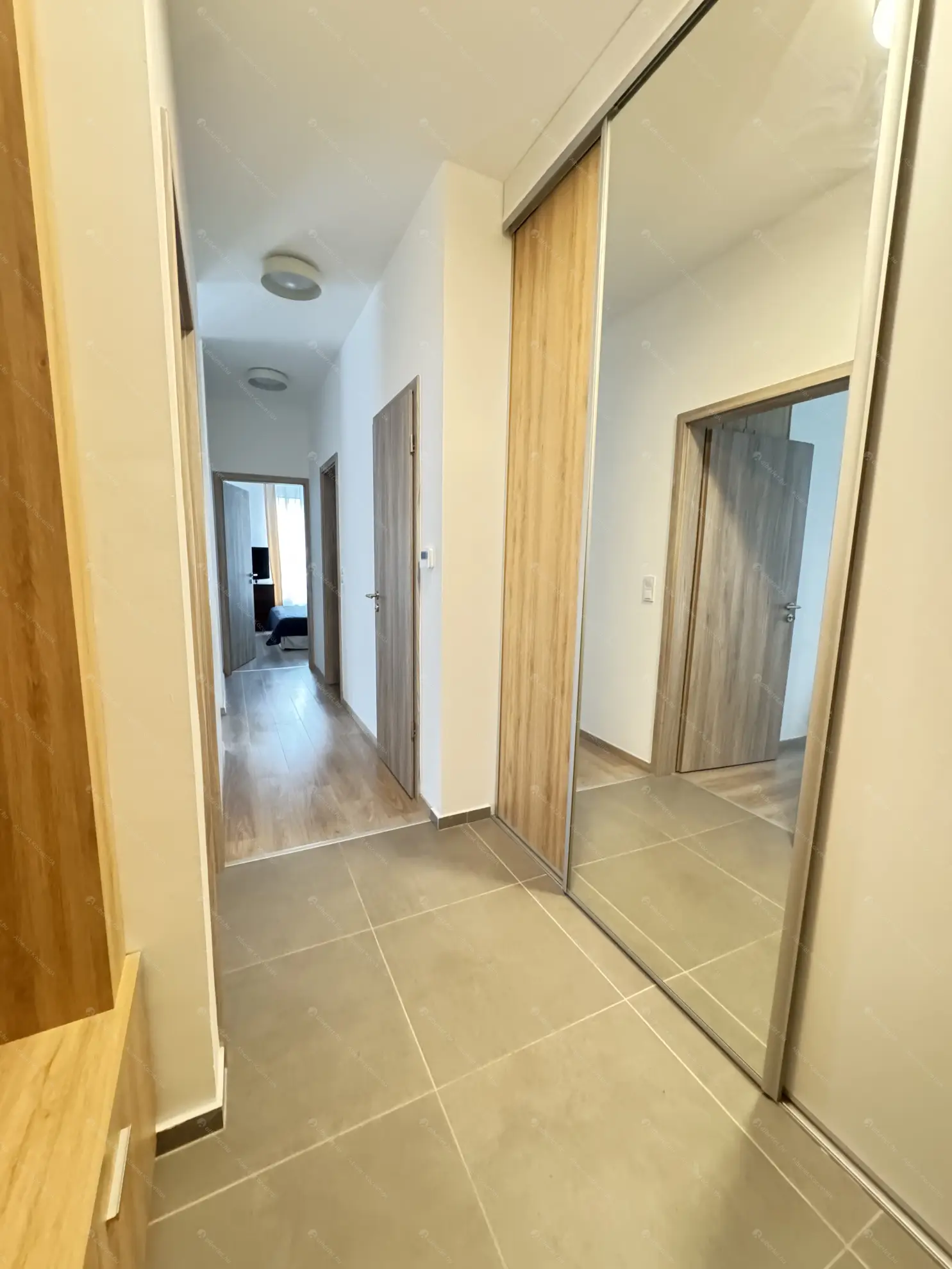 Kiadó albérlet 350000 Ft/hó áron: Budapest, XI. kerület  Maléter Pál utca. Mérete: 70 nm, 3 szobás | Alberlet.hu - 6595472