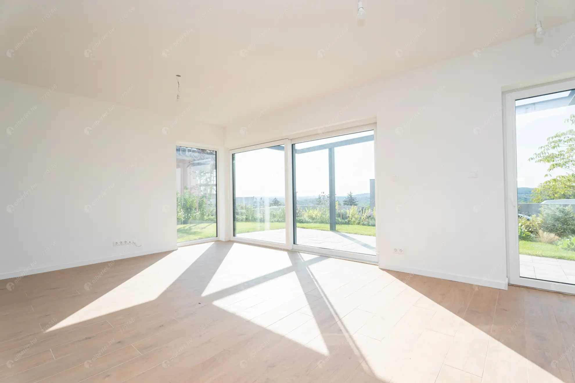 Kiadó albérlet 632000 Ft/hó áron: Budapest, XI. kerület  Medvetalp utca. Mérete: 112 nm, 5 szobás | Alberlet.hu - 6577814