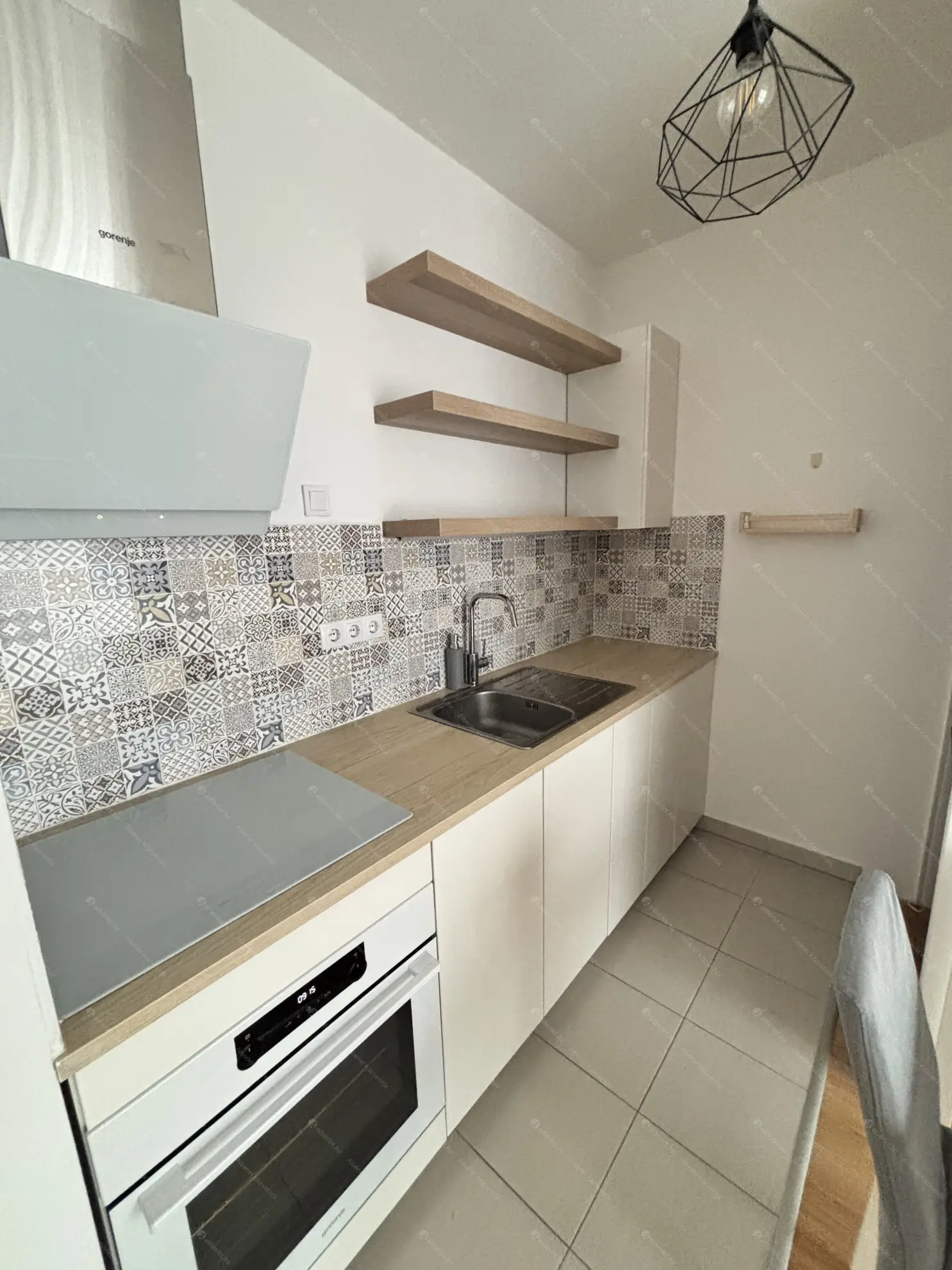 Kiadó albérlet 240000 Ft/hó áron: Budapest, XI. kerület  Medvetalp utca. Mérete: 32 nm, 1 szobás | Alberlet.hu - 6624508