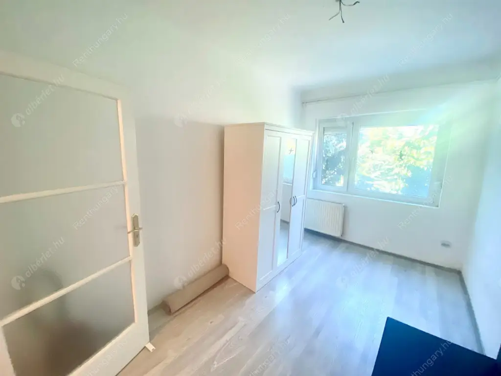 Kiadó albérlet 280000 Ft/hó áron: Budapest, XI. kerület  Ménesi út. Mérete: 65 nm, 2 szobás | Alberlet.hu - 6558007