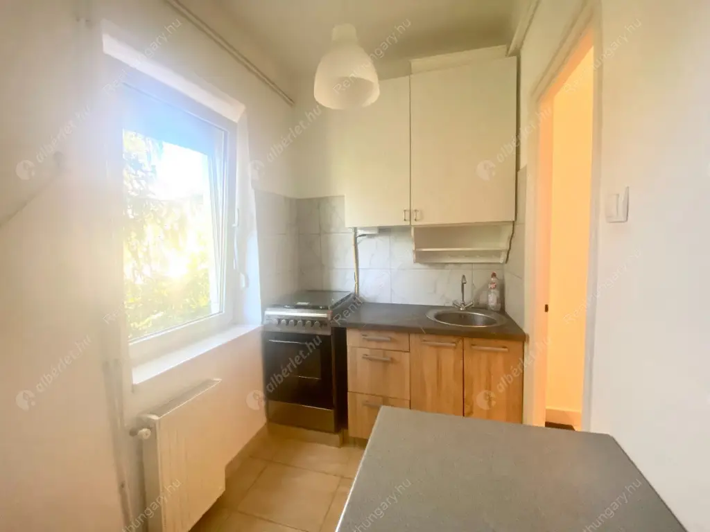 Kiadó albérlet 280000 Ft/hó áron: Budapest, XI. kerület  Ménesi út. Mérete: 65 nm, 2 szobás | Alberlet.hu - 6558010