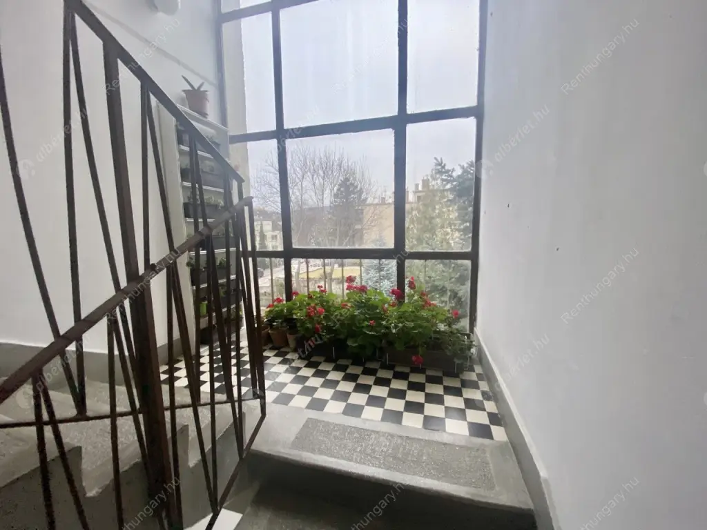 Kiadó albérlet 280000 Ft/hó áron: Budapest, XI. kerület  Ménesi út. Mérete: 65 nm, 2 szobás | Alberlet.hu - 6558027