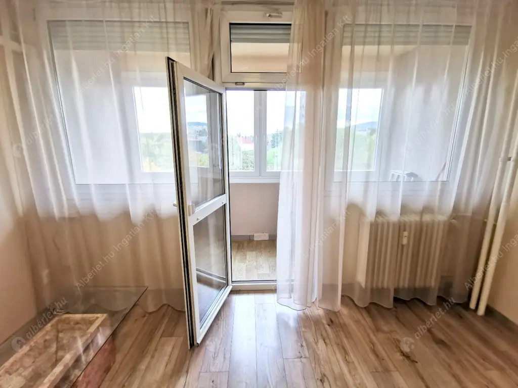 Kiadó albérlet 245000 Ft/hó áron: Budapest, XI. kerület  Menyecske utca. Mérete: 55 nm, 2 szobás | Alberlet.hu - 6557250