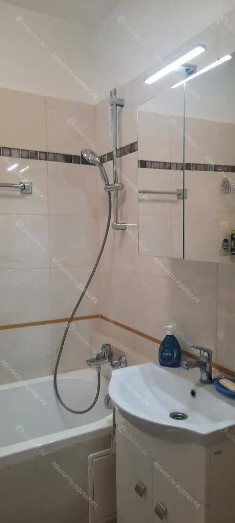 Kiadó albérlet 270000 Ft/hó áron: Budapest, XI. kerület  Menyecske utca. Mérete: 71 nm, 3 szobás | Alberlet.hu - 6665051