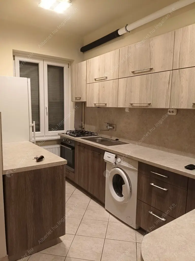 Kiadó albérlet 170000 Ft/hó áron: Budapest, XI. kerület  Mezőkövesd út. Mérete: 34 nm, 1 szobás | Alberlet.hu - 6629354