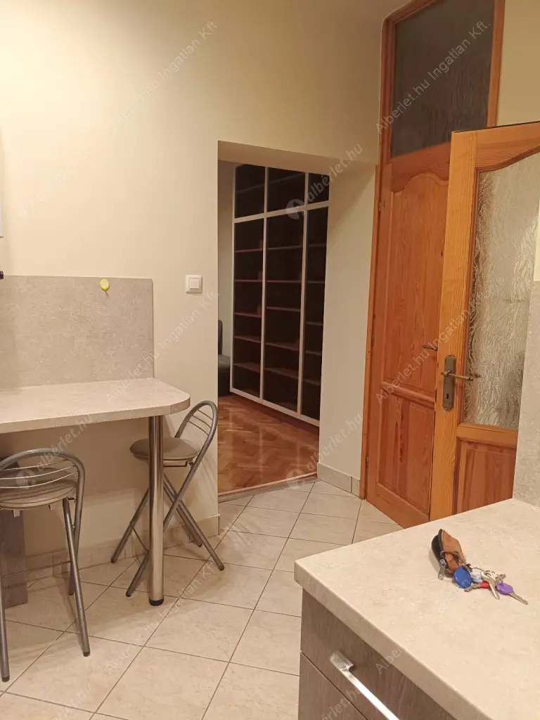 Kiadó albérlet 170000 Ft/hó áron: Budapest, XI. kerület  Mezőkövesd út. Mérete: 34 nm, 1 szobás | Alberlet.hu - 6629355