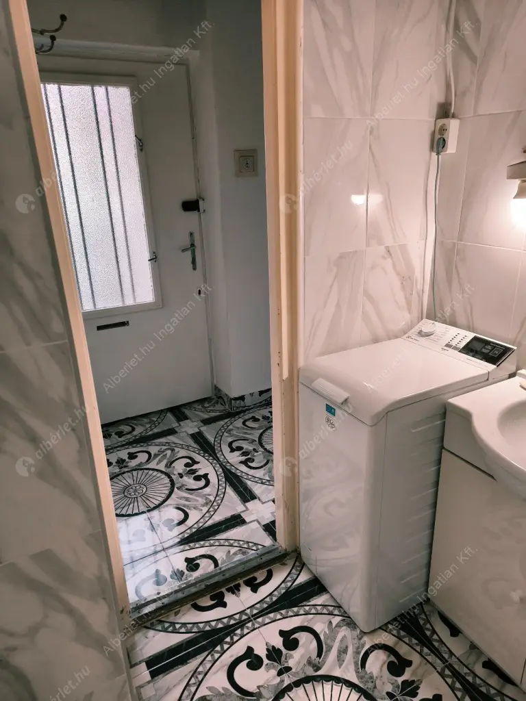 Kiadó albérlet 290000 Ft/hó áron: Budapest, XI. kerület  Muskotály utca. Mérete: 85 nm, 3 szobás | Alberlet.hu - 6637785