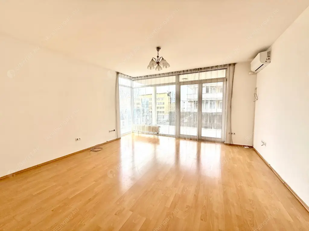 Kiadó albérlet 270000 Ft/hó áron: Budapest, XI. kerület  Nádorliget utca. Mérete: 54 nm, 2 szobás | Alberlet.hu - 6611403